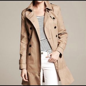 Banana Republic ruffle trench coat size S. Gorgeous ruffle trim.